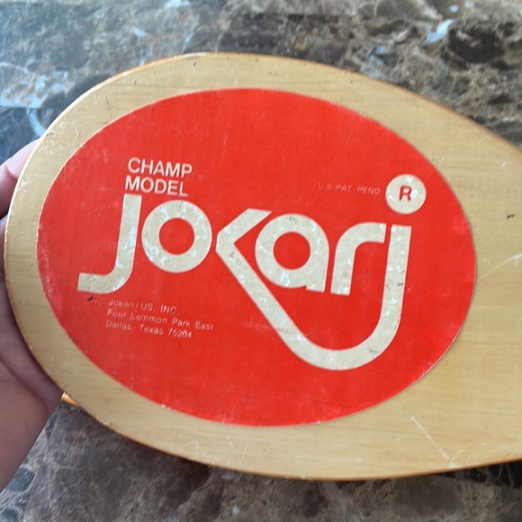 🏸 - Picture 2 of 5